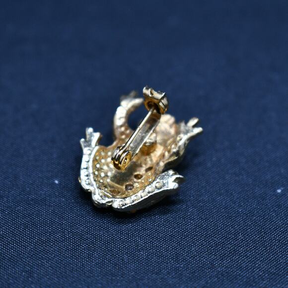 Vintage Frog Rhinestone Small Brooch, Green Rhinestone Eyes, Gold Tone, 1960s - Picture 5 of 10